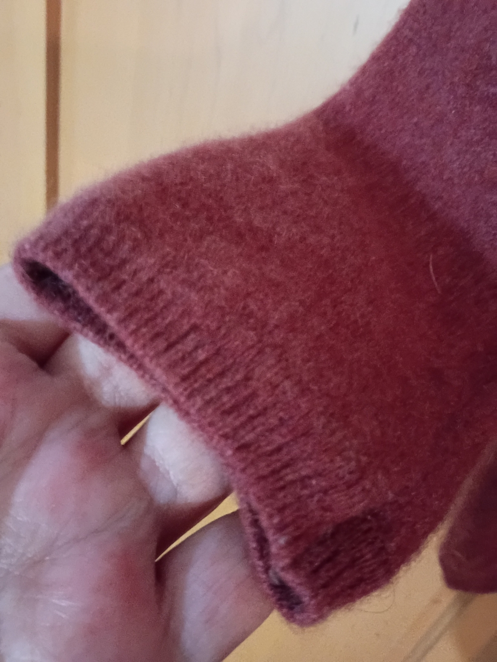 Max Studio Rose Cowl Neck Sweater 100% Cashmere - Picture 4 of 8
